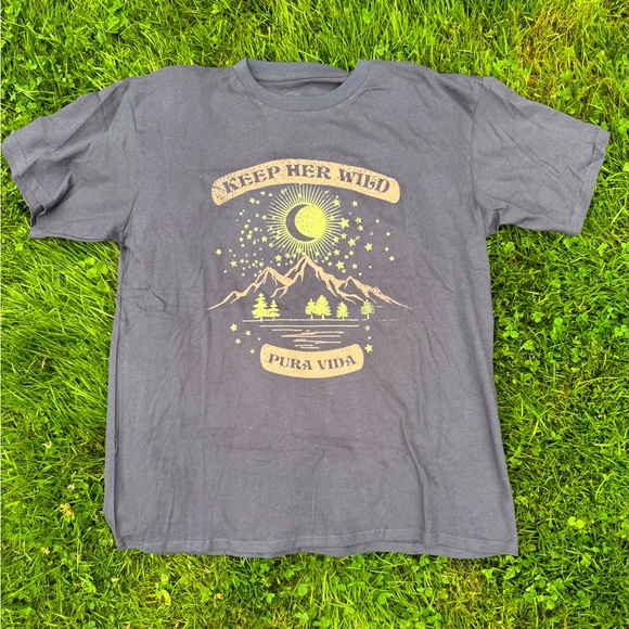 Pura Vida Graphic Tee - Picture 1 of 7